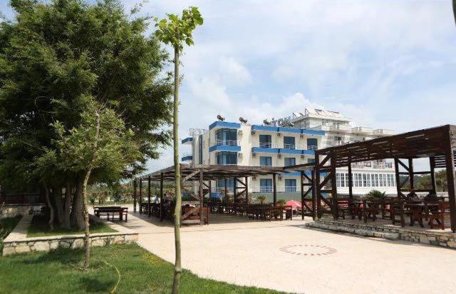 Hotel Zverneci Exterior photo